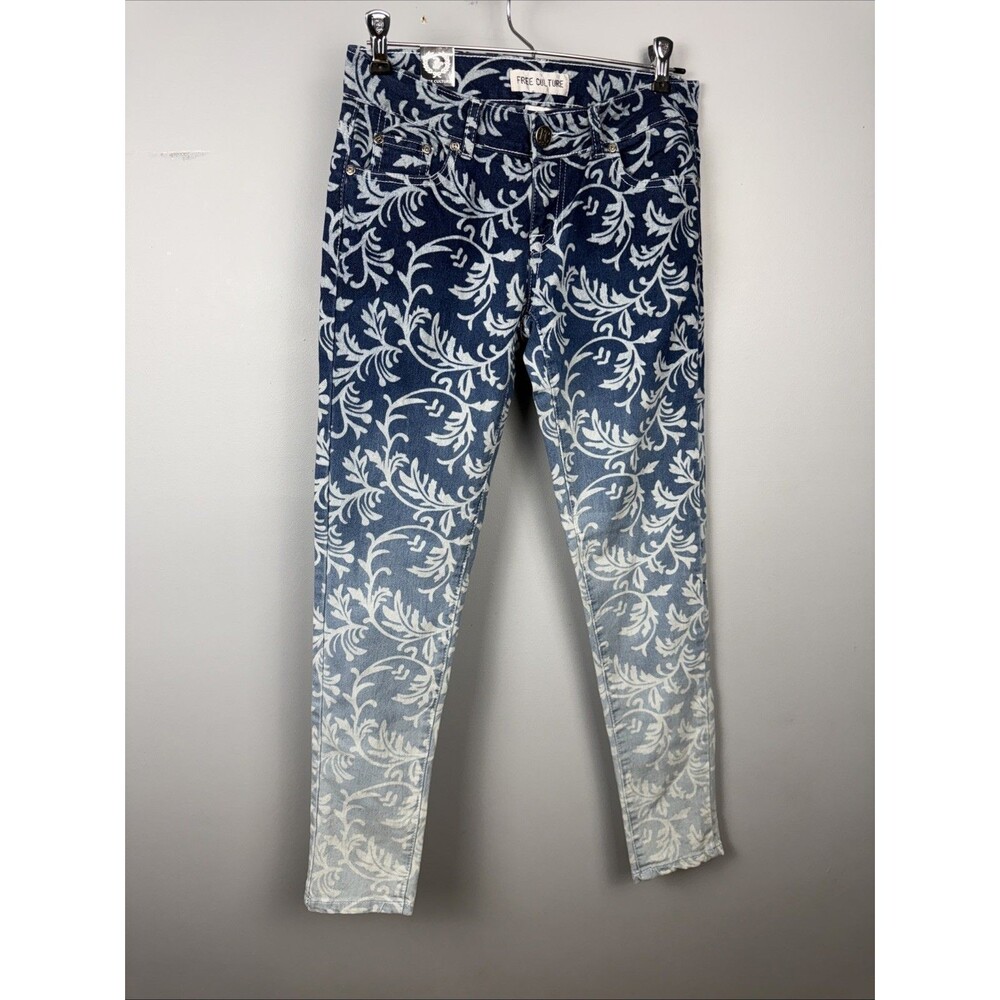 NWT Free Culture Floral Print RN# 11408 Size 3 (26x27)